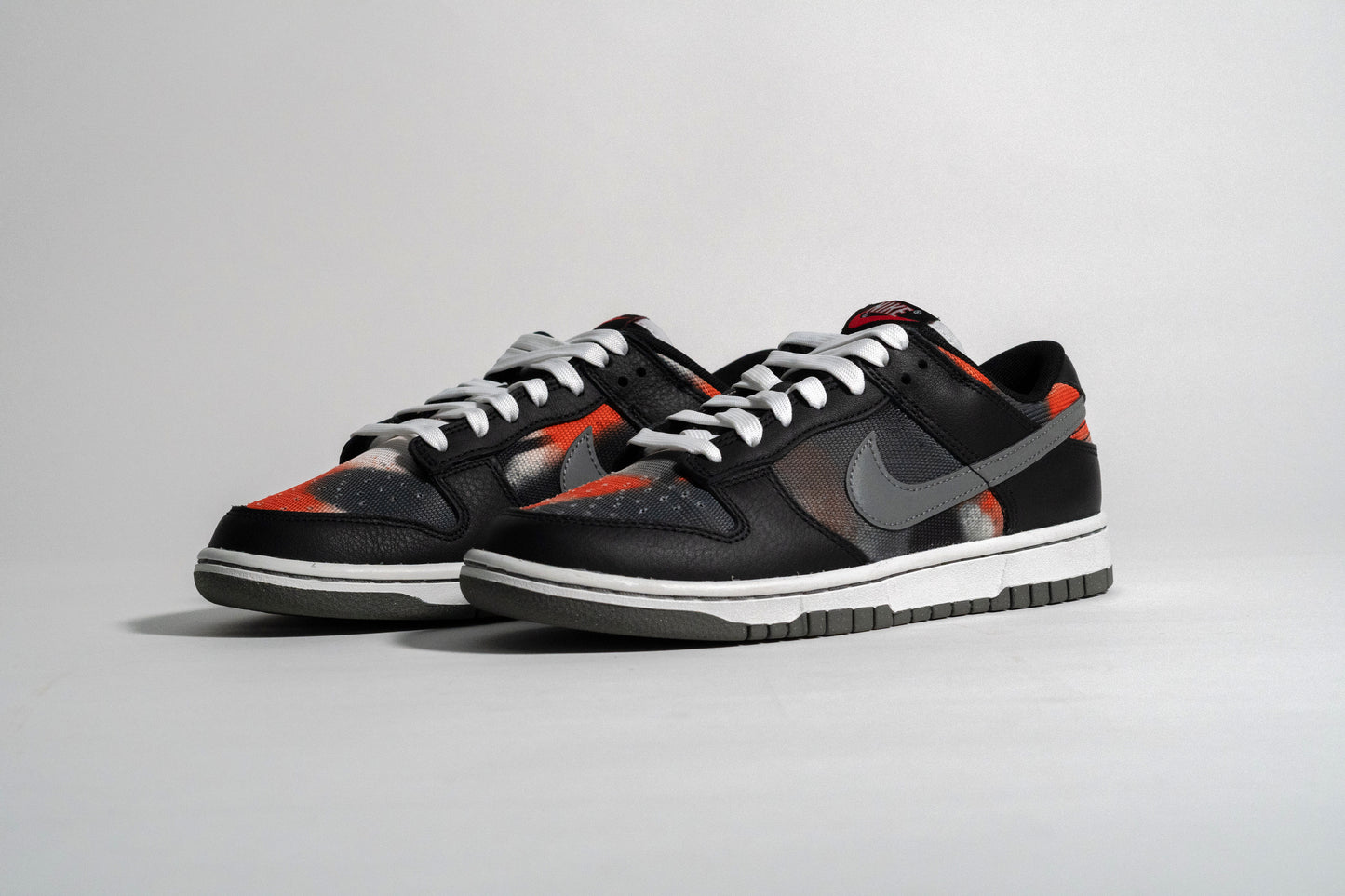 Nike Dunk Low Graffiti Black Red
