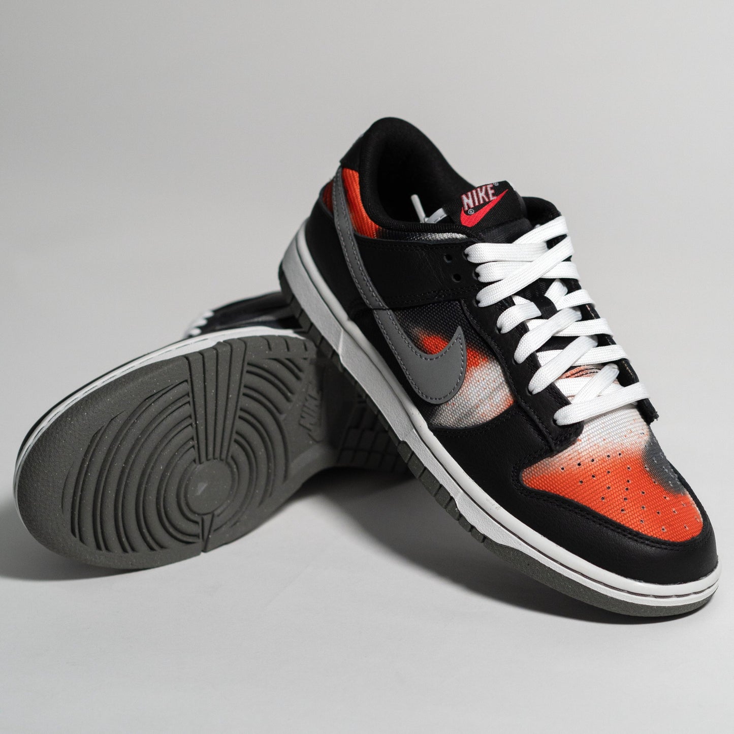Nike Dunk Low Graffiti Black Red