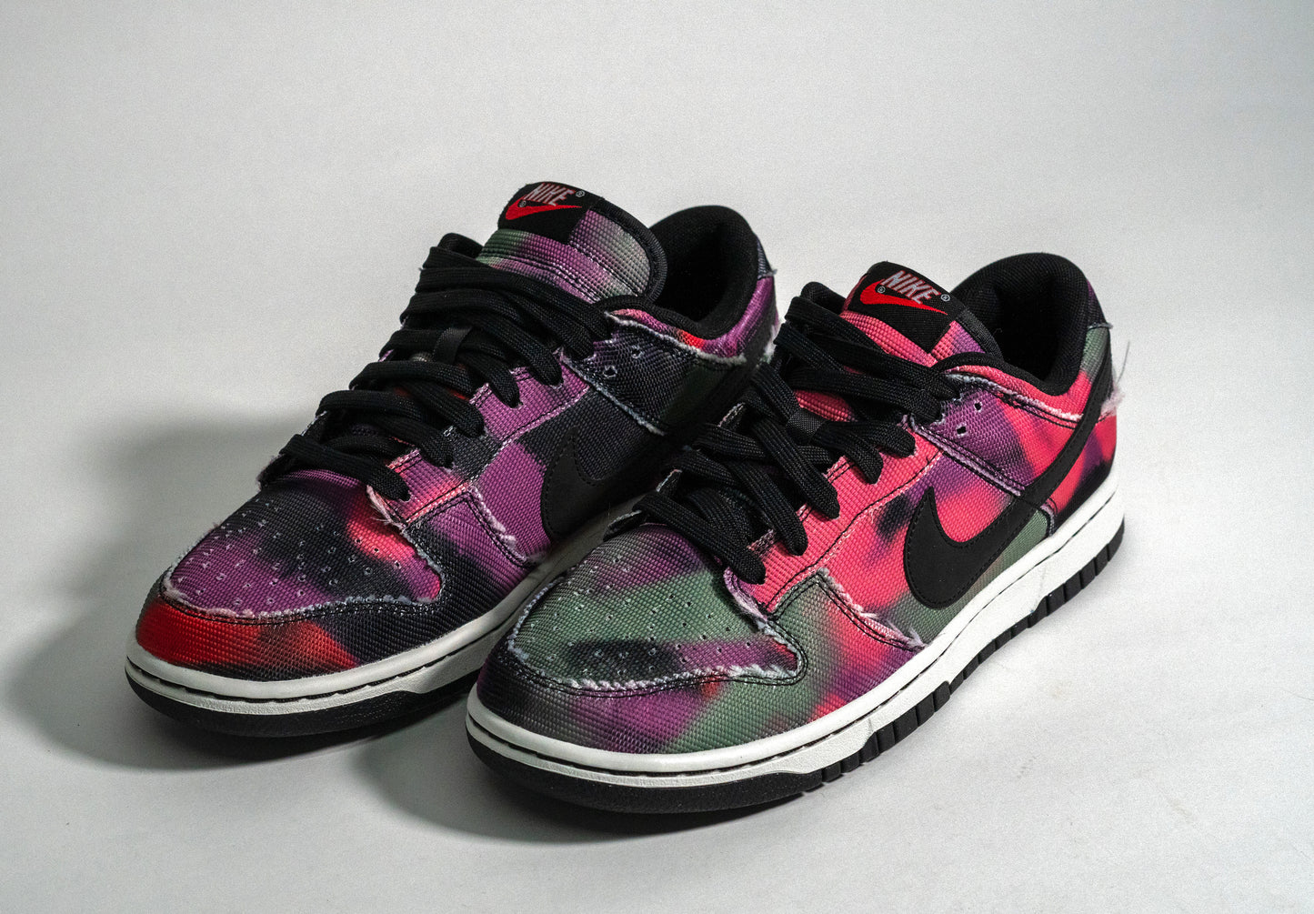 Nike Dunk Low Graffiti Black Pink