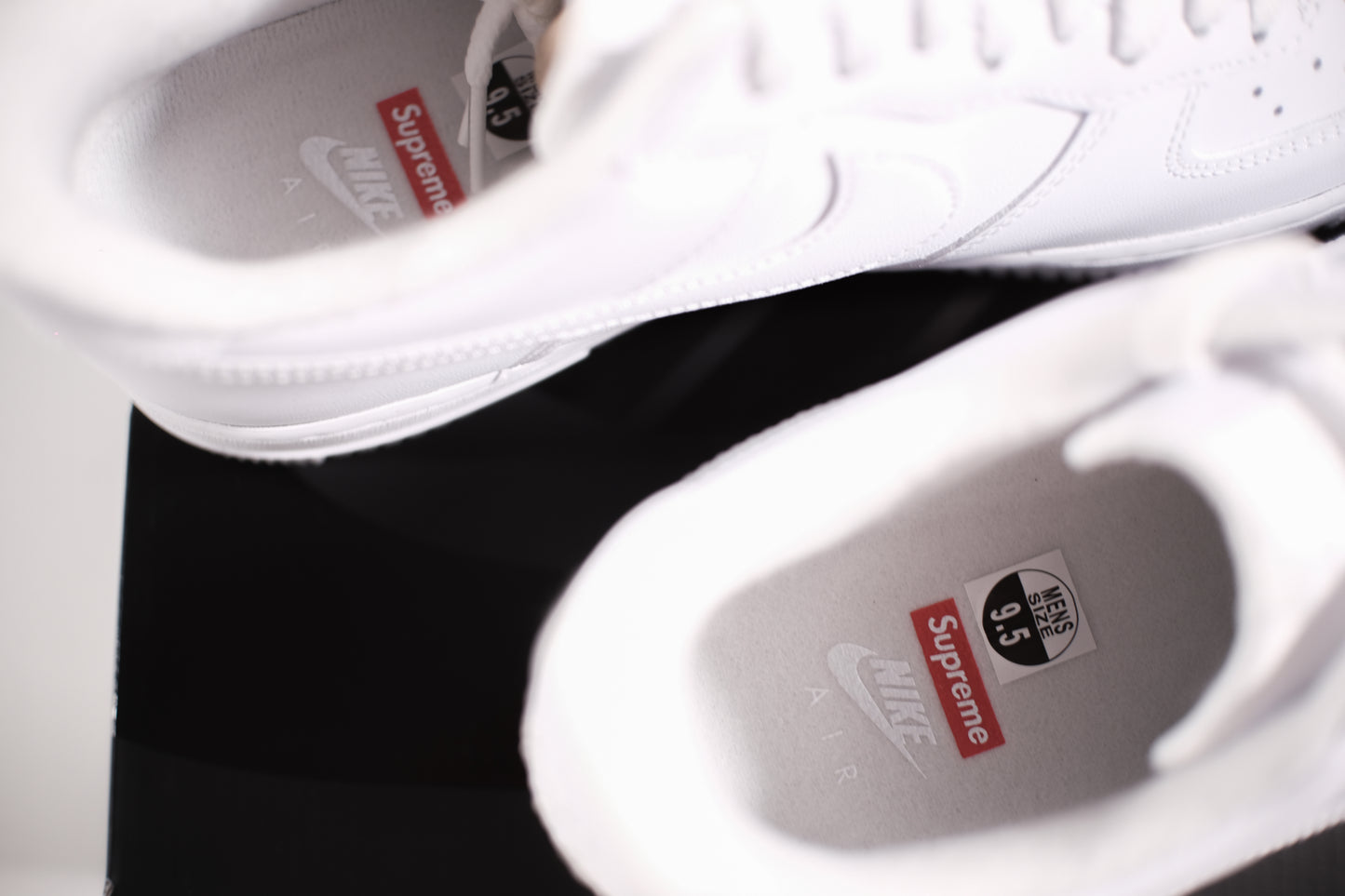 Nike Air Force 1 Low Supreme White