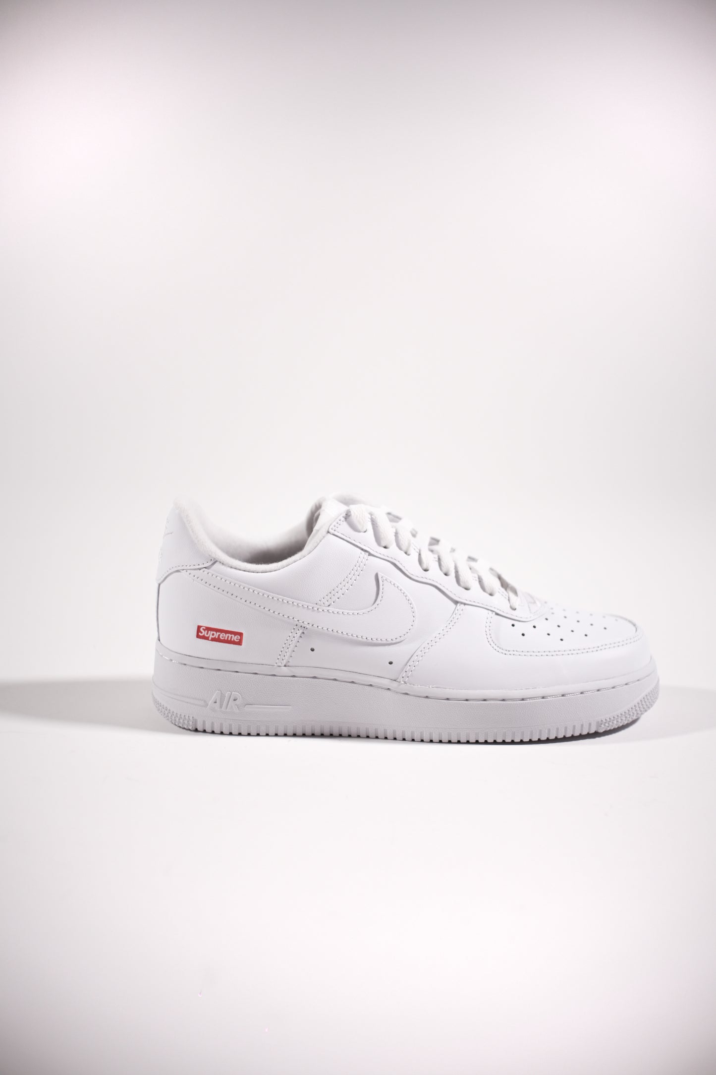 Nike Air Force 1 Low Supreme White