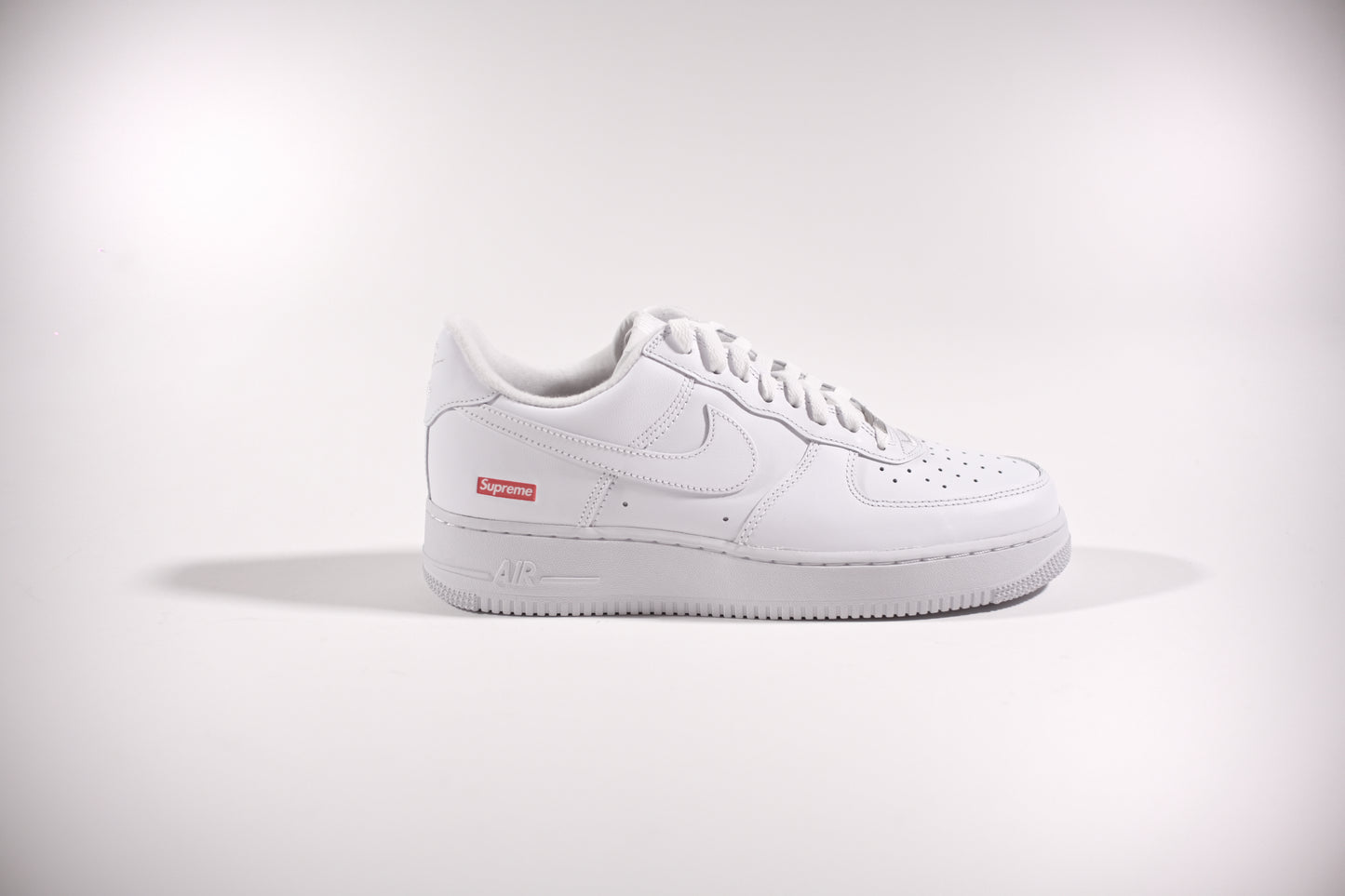 Nike Air Force 1 Low Supreme White