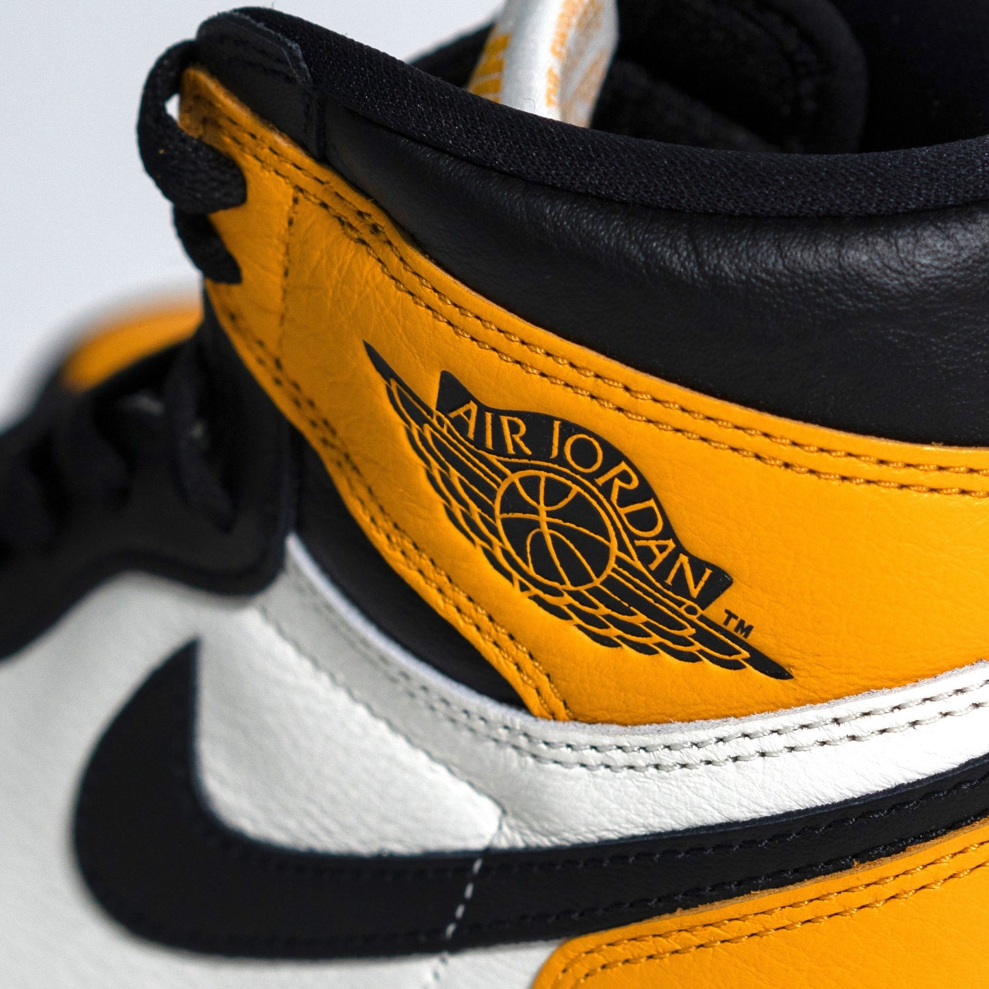 Jordan 1 Retro High Taxi