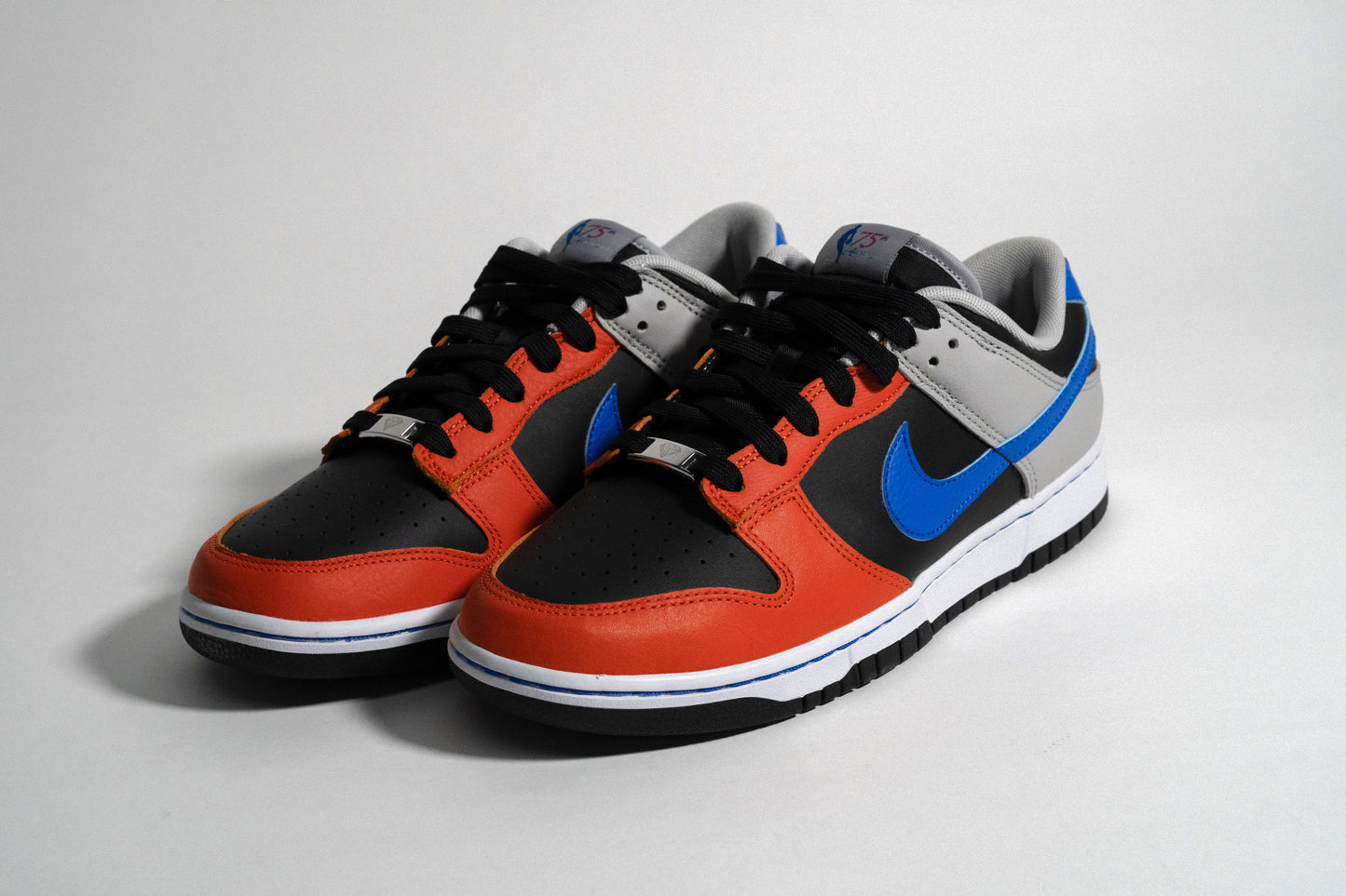 Nike Dunk Low EMB NBA 75TH Anniversary Knicks