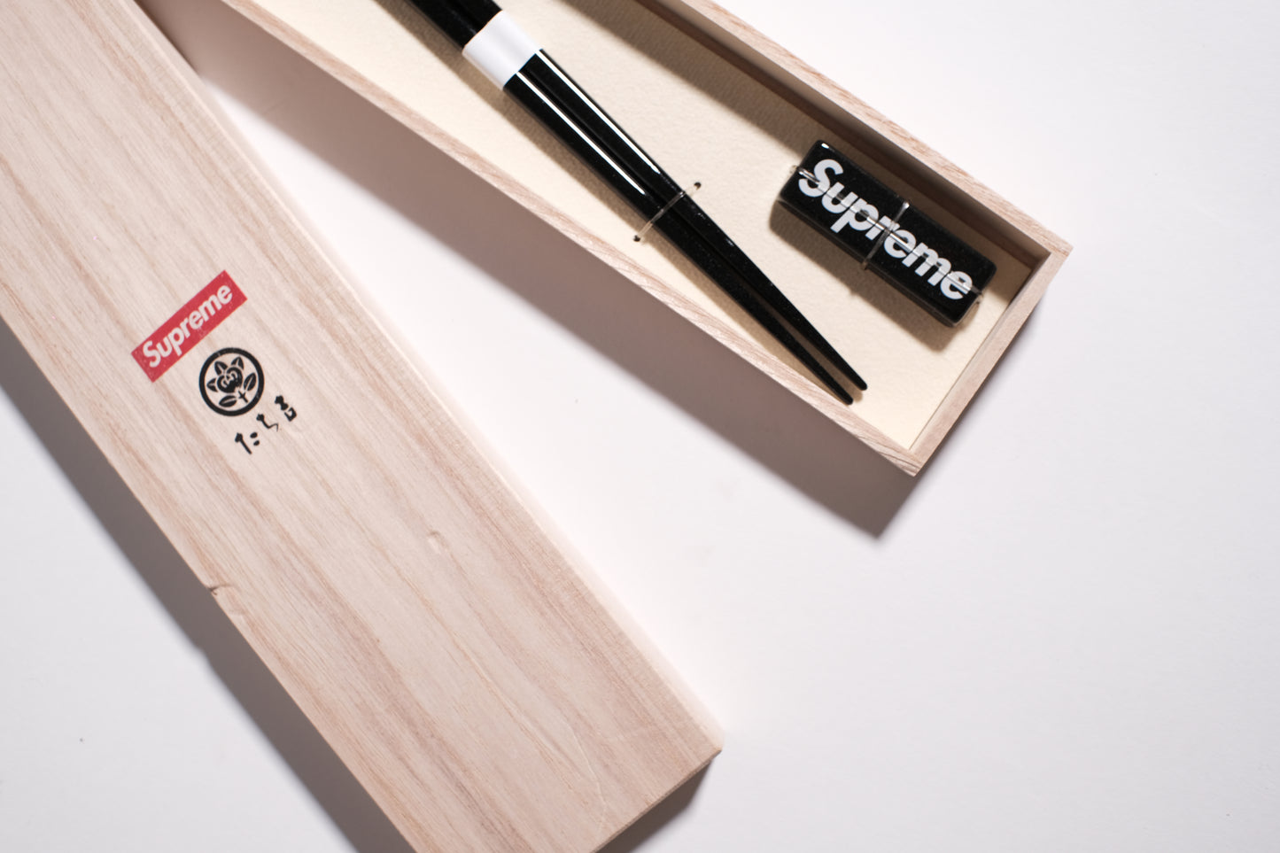 Supreme Chopstick Set Black