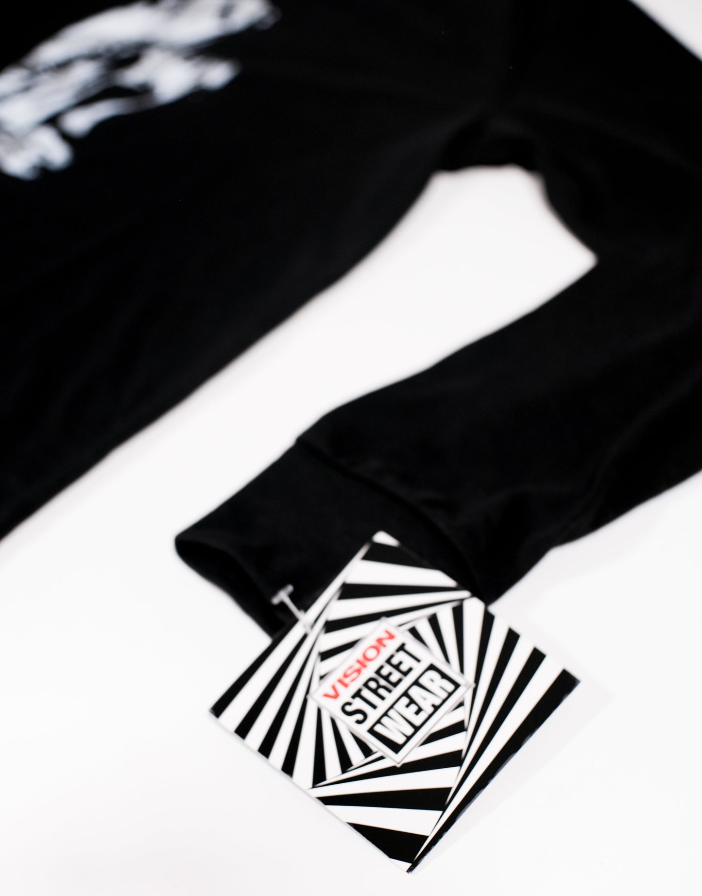 Playera Vision Street Wear manga larga Vision Negra