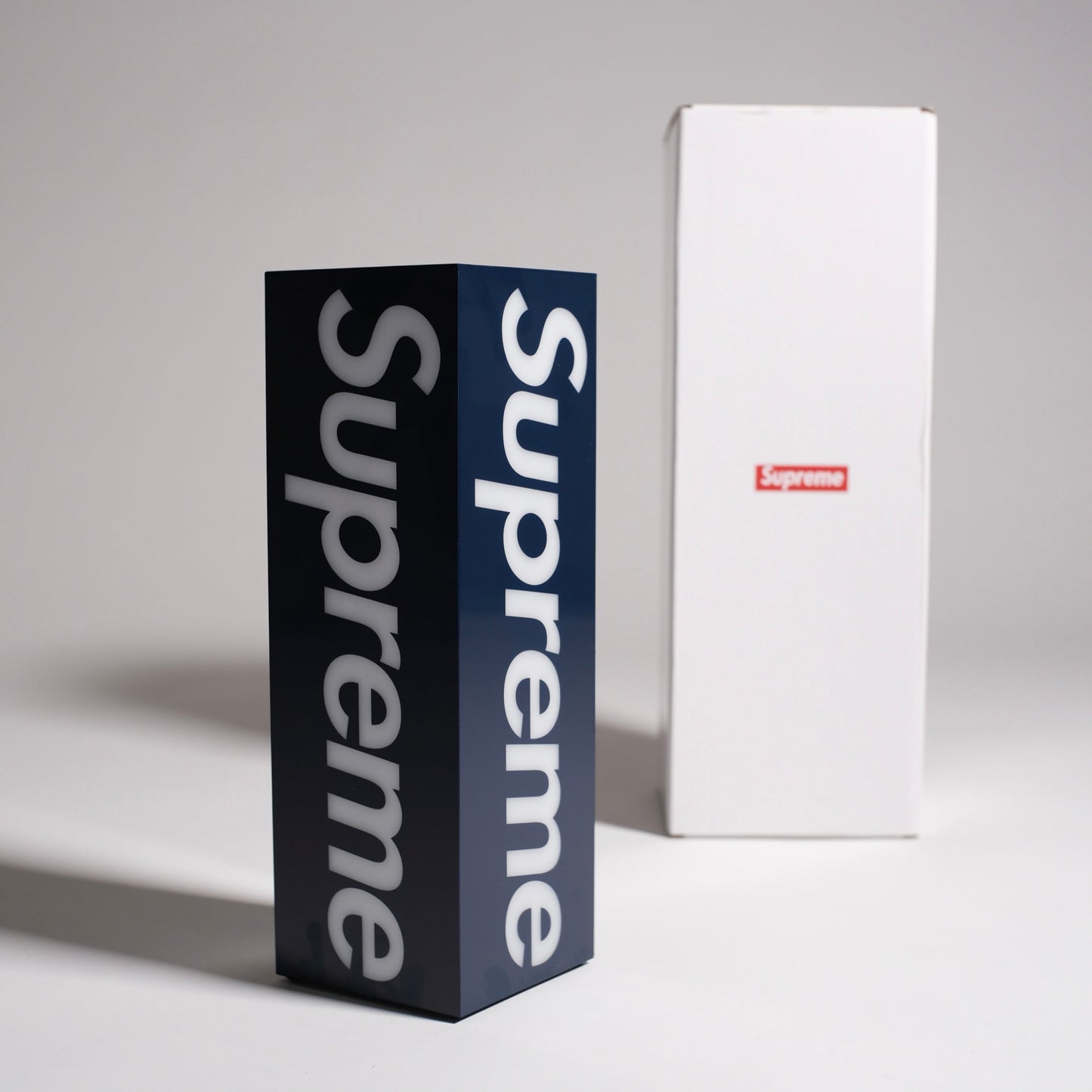 Supreme Box Logo Lamp Azul